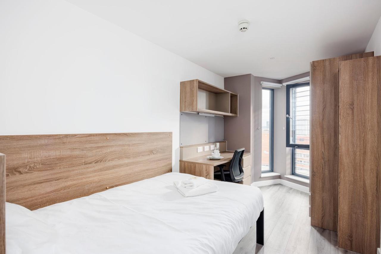 Bright Ensuite Rooms, - Sk Guest house Cardiff